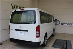 ハイエースバン デラックス