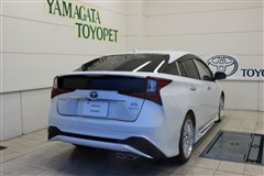 プリウス Sセーフティプラス2 4W