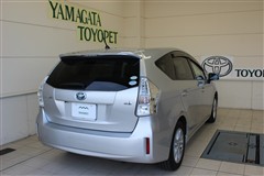 プリウスアルファ S