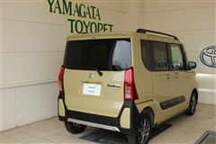 タント ファンクロス 4WD