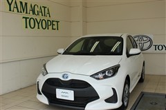 ヤリス ハイブリッド X 4WD