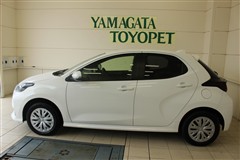 ヤリス ハイブリッド X 4WD