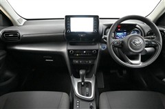 ヤリスクロス ハイブリッド G