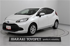 トヨタ アクア X