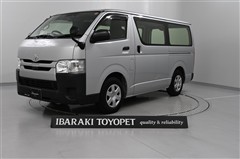 トヨタ　ハイエースバン DX