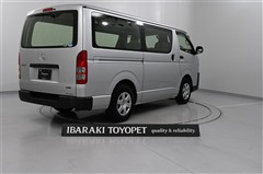 ハイエースバン DX