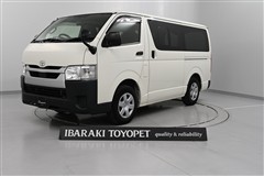 トヨタ　ハイエースバン DX