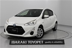 トヨタ　アクア S