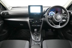 ヤリスクロス ハイブリットG