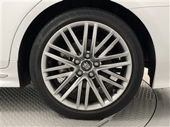 クラウン ハイブリットRS