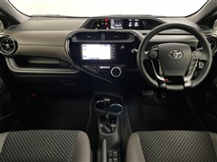 アクア クロスオーバー グラム