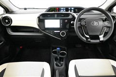 アクア クロスオーバー