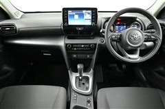 ヤリスクロス G