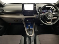 ヤリス ハイブリッド G