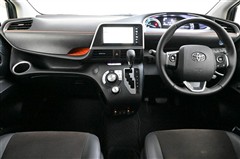 シエンタHV ファンベースG クエロ