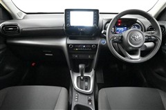 ヤリスクロス ハイブリッド G