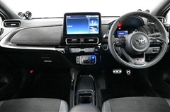 アクア GR スポーツ