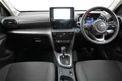 ヤリスクロス ハイブリットG