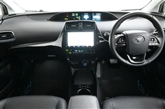 プリウス A プレミアムツーリング