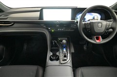 クラウンPHEV スポーツRS