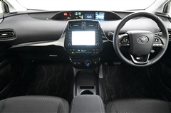 プリウス S セーフティプラス2