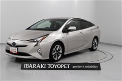 トヨタ プリウス S ツーリングセレクション