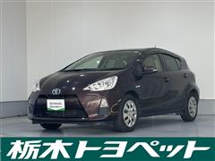 トヨタ　アクア S