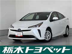 プリウス S