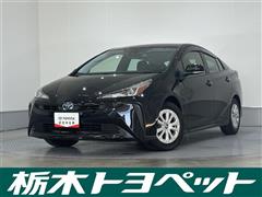 トヨタ　プリウス S