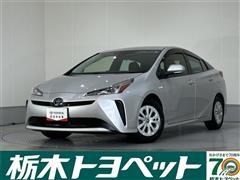 トヨタ プリウス S