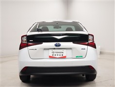 プリウス S セーフティプラス2