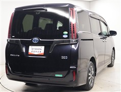 エスクァイアHVGiプレミアムBLT