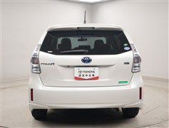 プリウスアルファ S