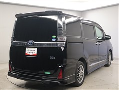 ヴォクシーHV ZSキラメキ3