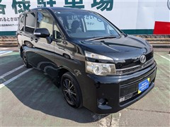 トヨタ　ヴォクシー X