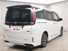 エスクァイアHVGiプレミアムPBLT