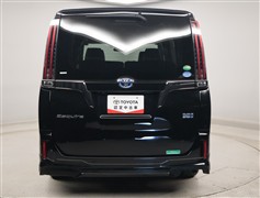 エスクァイアHVGiプレミアムPBLT