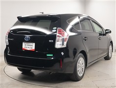 プリウスアルファ S