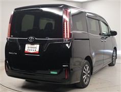 エスクァイア GiプレミアムPBLT