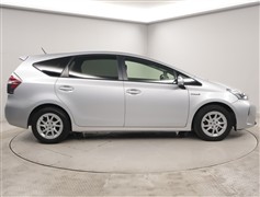 プリウスアルファ S