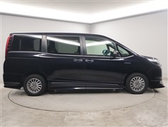 エスクァイアHV GiブラックT