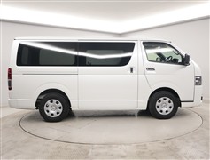 ハイエースV スーパーGLダークP2