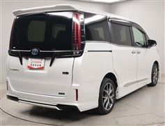エスクァイアHV GiプレミアムBLT