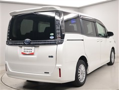 ヴォクシー HV V