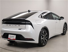 プリウスPHEV Z