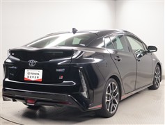 プリウス PHV S GRスポーツ