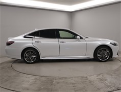 クラウン HV RS