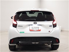 アクア GR スポーツ