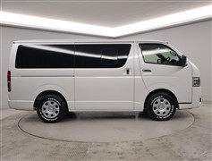 ハイエースV スーパーGLダークP2
