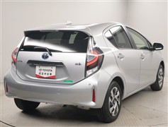 アクア S スタイルブラック